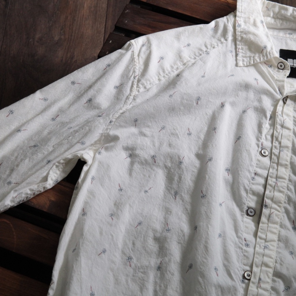 Insight White Rose Button Up - Medium
